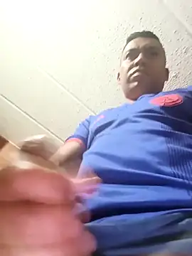 Diego leon27 online show from 04/09/26, 03:17