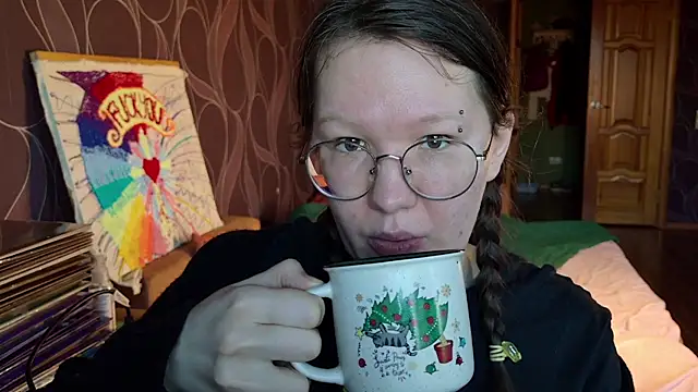 MiriamOr online show from 12/15/25, 08:51