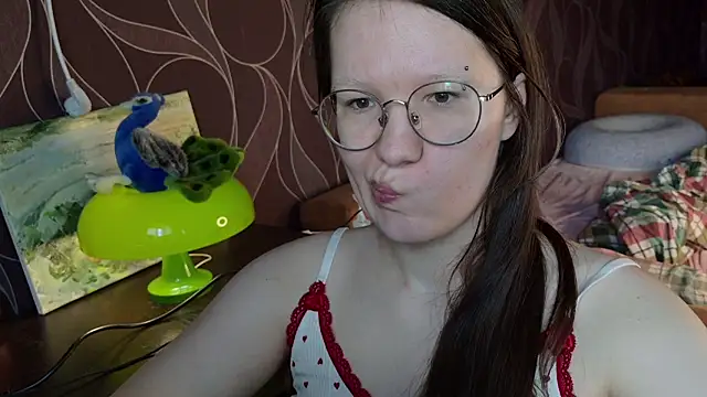 Snapshot of MiriamOr chatting on 06/20/26, 08:28 MiriamOr online show from 06/20/26, 08:28
