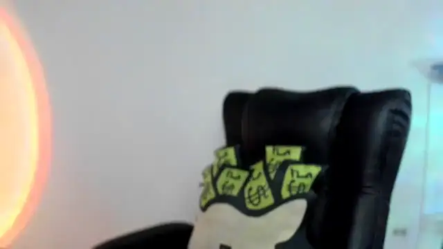 Mila  Paramo online show from 02/27/26, 09:15