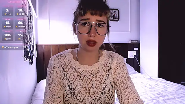 Snapshot of Cosmo_Riri chatting on 01/24/25, 04:59 Cosmo Riri online show from 01/24/25, 04:59