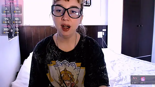 Snapshot of Cosmo_Riri chatting on 01/30/25, 05:19 Cosmo Riri online show from 01/30/25, 05:19