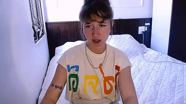 Snapshot of Cosmo_Riri chatting on 03/12/25, 05:35 Cosmo Riri online show from 03/12/25, 05:35