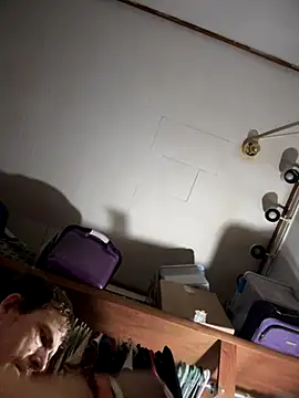 Snapshot of KBONE36 chatting on 10/20/25, 10:49 KBONE36 online show from 10/20/25, 10:49