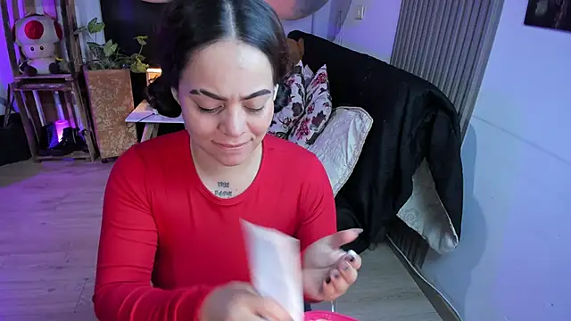 Snapshot of Cuttiealice chatting on 01/31/25, 10:52 Cuttiealice online show from 01/31/25, 10:52