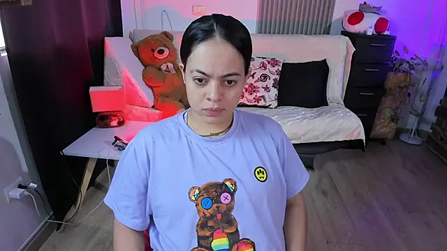 Snapshot of Cuttiealice chatting on 03/17/25, 03:07 Cuttiealice online show from 03/17/25, 03:07