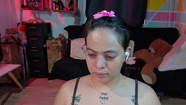 Snapshot of Cuttiealice chatting on 09/09/25, 05:01 Cuttiealice online show from 09/09/25, 05:01