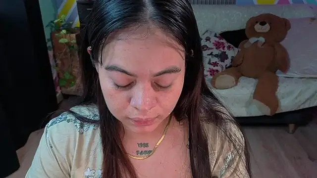 Snapshot of Cuttiealice chatting on 09/20/25, 12:50 Cuttiealice online show from 09/20/25, 12:50