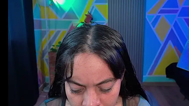 Snapshot of Cuttiealice chatting on 09/29/25, 12:32 Cuttiealice online show from 09/29/25, 12:32