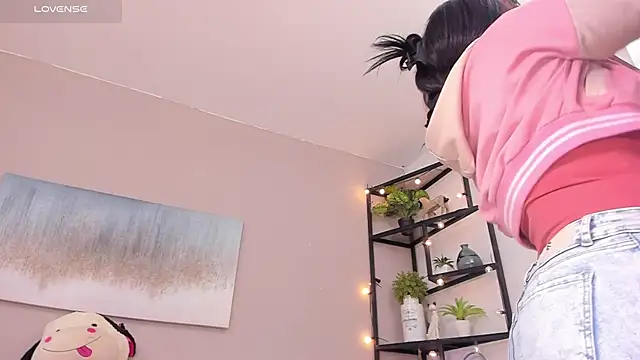 Briana Wells  online show from 03/21/26, 12:54