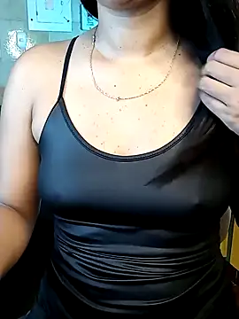 Snapshot of Leticia_goddes chatting on 01/26/25, 09:29 Leticia goddes online show from 01/26/25, 09:29