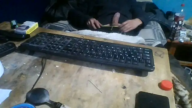 Snapshot of malekon76 chatting on 06/14/26, 02:19 malekon76 online show from 06/14/26, 02:19