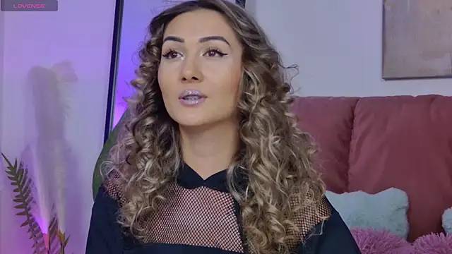 NicolLopeze online show from 11/07/25, 09:09