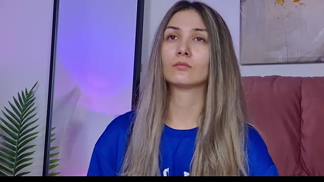 NicolLopeze online show from 11/26/25, 03:46