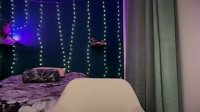 Snapshot of MistyParadiso chatting on 01/15/25, 06:29 MistyParadiso online show from 01/15/25, 06:29