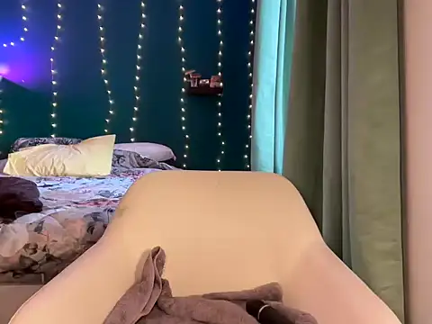 Snapshot of MistyParadiso chatting on 01/19/25, 01:01 MistyParadiso online show from 01/19/25, 01:01