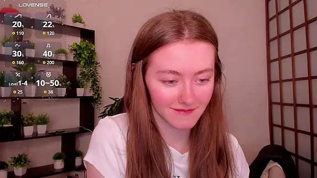 Snapshot of KateCuddle chatting on 05/06/26, 02:08 KateCuddle online show from 05/06/26, 02:08