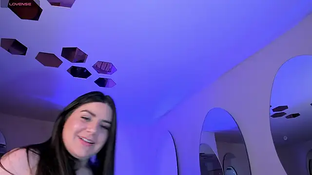 Snapshot of KendraClarkX chatting on 03/18/26, 04:26 KendraClarkX online show from 03/18/26, 04:26