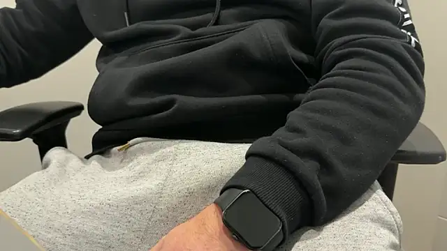 rickyi2023 online show from 03/19/26, 02:21