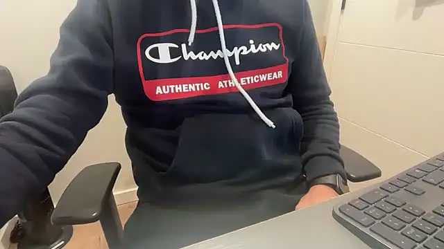 rickyi2023 online show from 03/30/26, 09:43