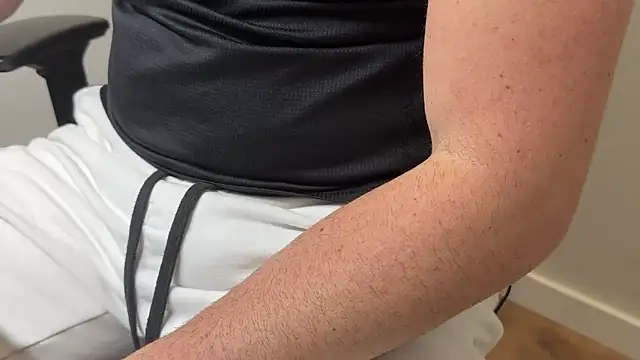 rickyi2023 online show from 04/22/26, 04:19