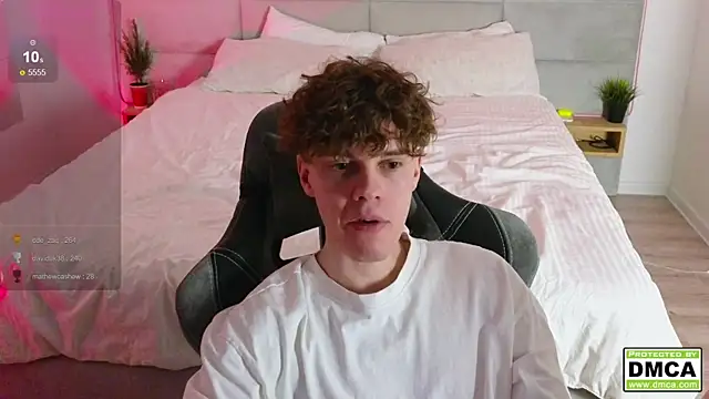Snapshot of cute_thomas chatting on 02/03/25, 11:15 cute thomas online show from 02/03/25, 11:15