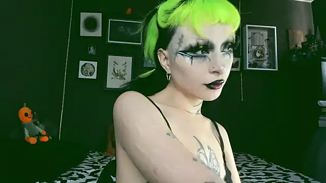 Snapshot of insania_9999_ chatting on 01/15/25, 05:37 insania 9999 online show from 01/15/25, 05:37