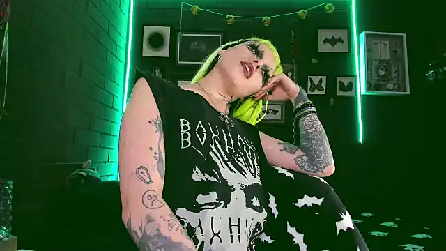 Snapshot of insania_9999_ chatting on 01/24/25, 09:37 insania 9999 online show from 01/24/25, 09:37