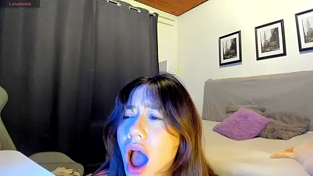 sofimendoza online show from 10/19/25, 08:04