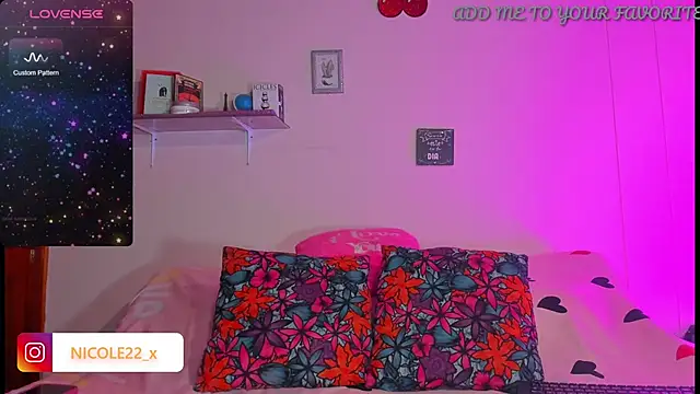 Snapshot of Nicole_x chatting on 12/29/24, 12:52 Nicole x online show from 12/29/24, 12:52