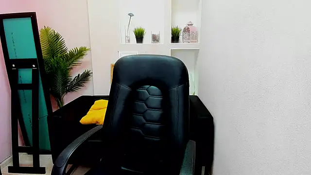 Persephoni online show from 03/16/25, 06:09