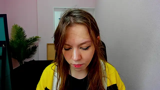 Persephoni online show from 09/18/25, 10:28