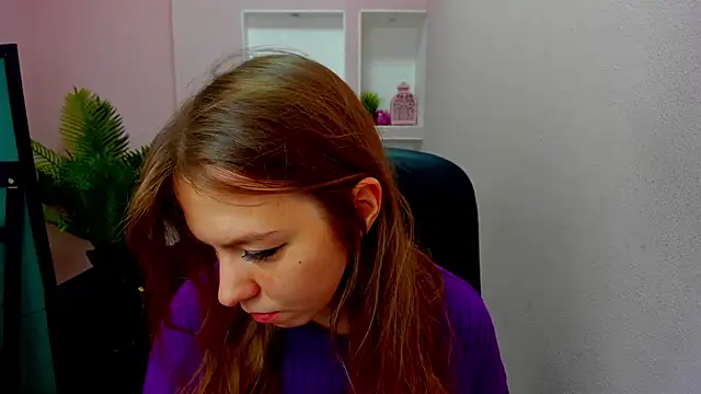 Persephoni online show from 10/23/25, 10:36