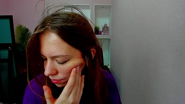 Persephoni online show from 11/11/25, 08:42