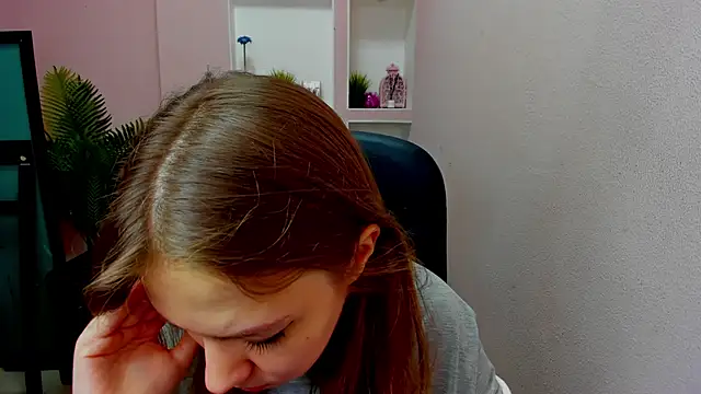 Persephoni online show from 11/17/25, 01:28