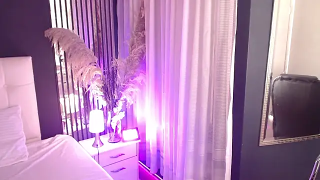 LiaVillalobos online show from 03/11/26, 12:22