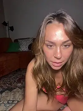 LeaGambit   online show from 10/09/25, 04:32