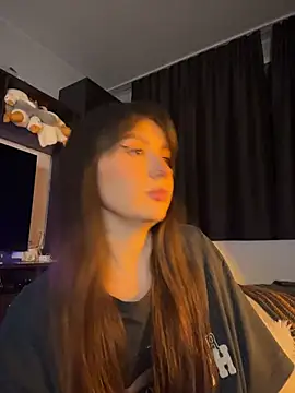 itssophiie online show from 06/07/26, 08:45