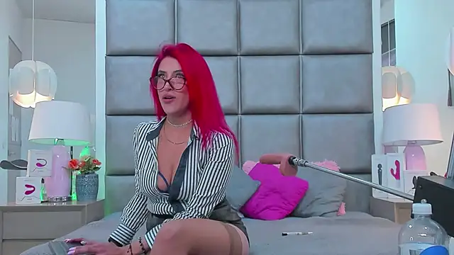 Snapshot of AllissaBrowm chatting on 01/10/25, 06:49 AllissaBrowm online show from 01/10/25, 06:49