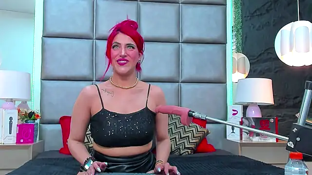 Snapshot of AllissaBrowm chatting on 11/05/25, 05:35 AllissaBrowm online show from 11/05/25, 05:35