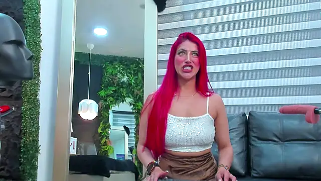 Snapshot of AllissaBrowm chatting on 11/15/25, 06:37 AllissaBrowm online show from 11/15/25, 06:37