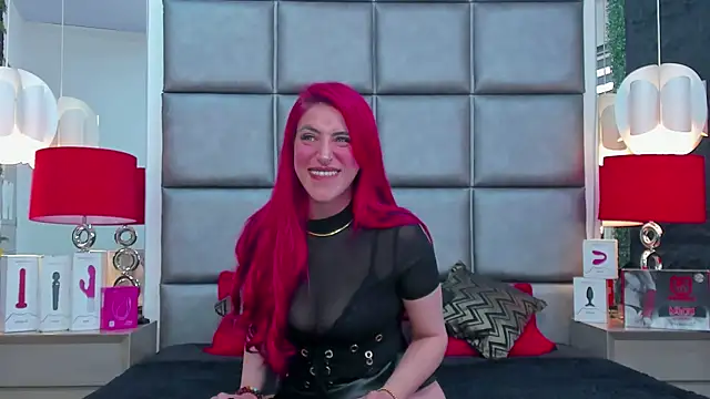 Snapshot of AllissaBrowm chatting on 12/16/25, 04:12 AllissaBrowm online show from 12/16/25, 04:12