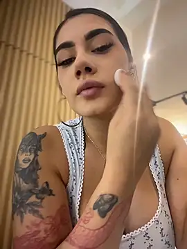 clarachanelricek online show from 10/27/25, 07:07