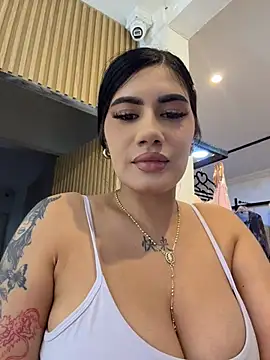 clarachanelricek online show from 04/23/26, 08:22