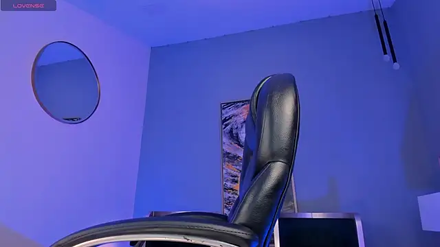 SophieBarnett online show from 12/16/25, 01:10