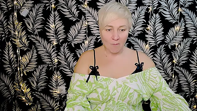 Olivia playful online show from 12/21/24, 03:31