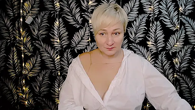 Olivia playful online show from 12/28/24, 12:13