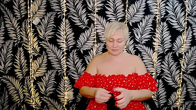 Olivia playful online show from 02/08/25, 12:17