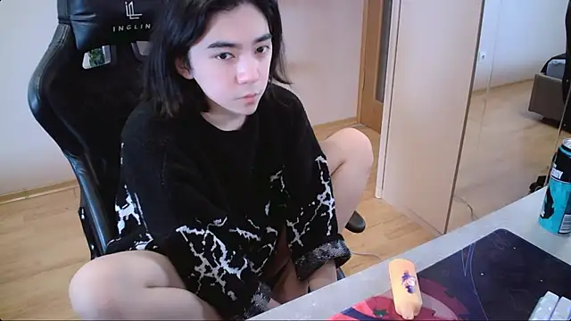 Snapshot of Judame_Aoi chatting on 12/14/24, 06:20 Judame Aoi online show from 12/14/24, 06:20