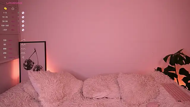 Snapshot of annie24_evans chatting on 01/18/25, 12:35 annie24 evans online show from 01/18/25, 12:35